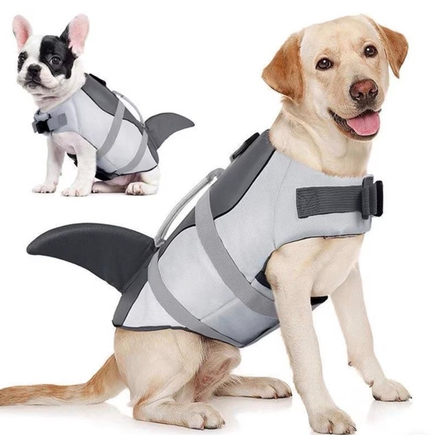 Brand New Shark style dog Swimming life vest New W Tags Size M