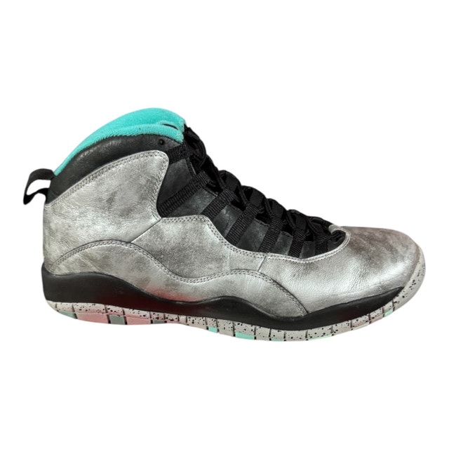 Jordan 10 Liberty Size 11 (705178-045)