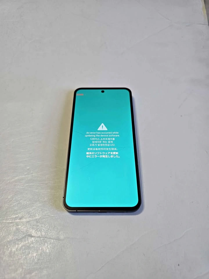 Samsung Galaxy S24 FE Gray 128GB Unlocked for Parts