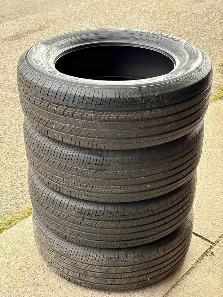 (4) 265/60R20 Yokohama Geolander All Season Tires!