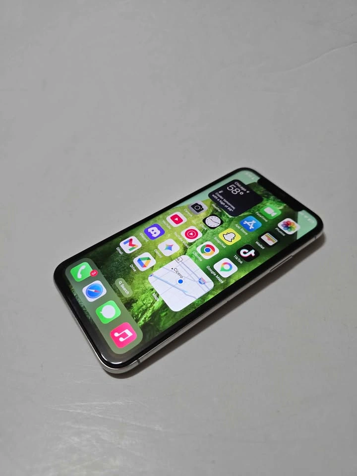Apple iPhone X Silver 64GB T-Mobile - photo 5