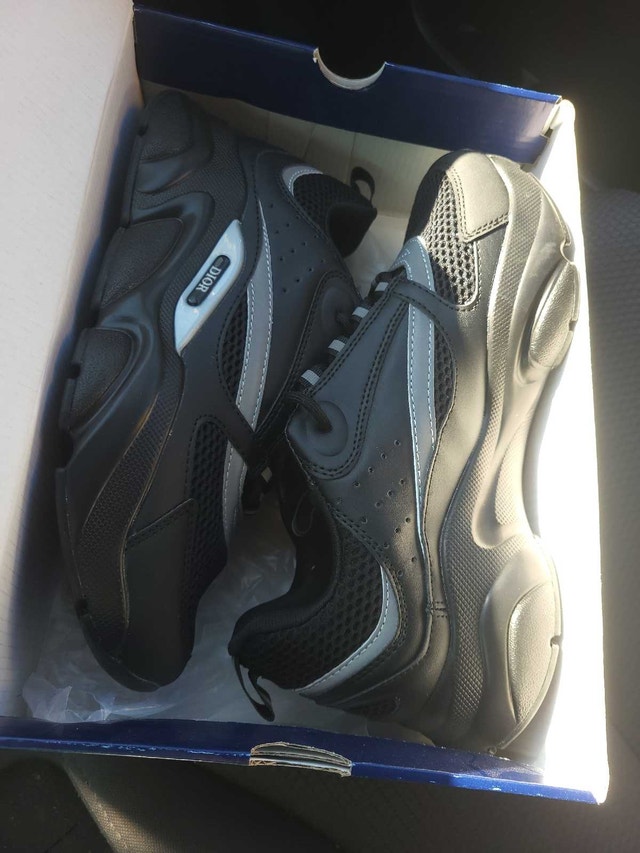 Dior B22 size 43