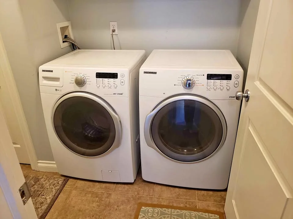 Samsung HE Washer Dryer set thumbnail