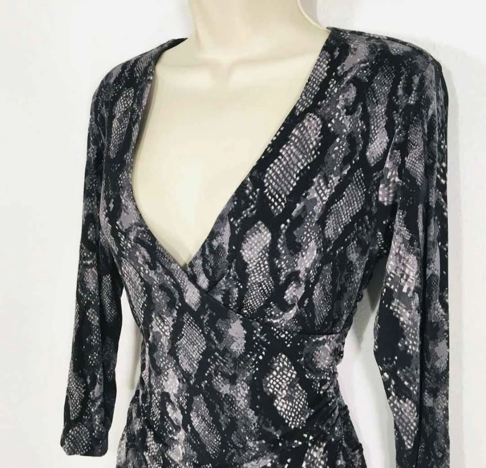 H&M Black & Grey Snake-Print Long Sleeve Wrap Dress - photo 2