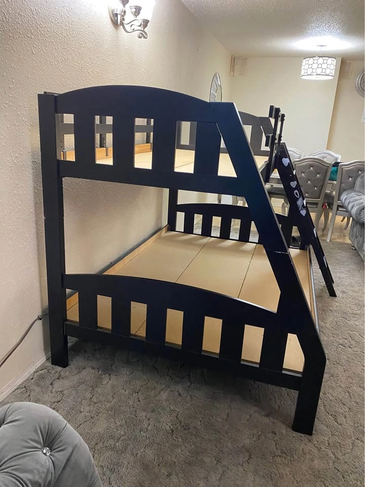 Solid wood Twin over double bunk bed - photo 2
