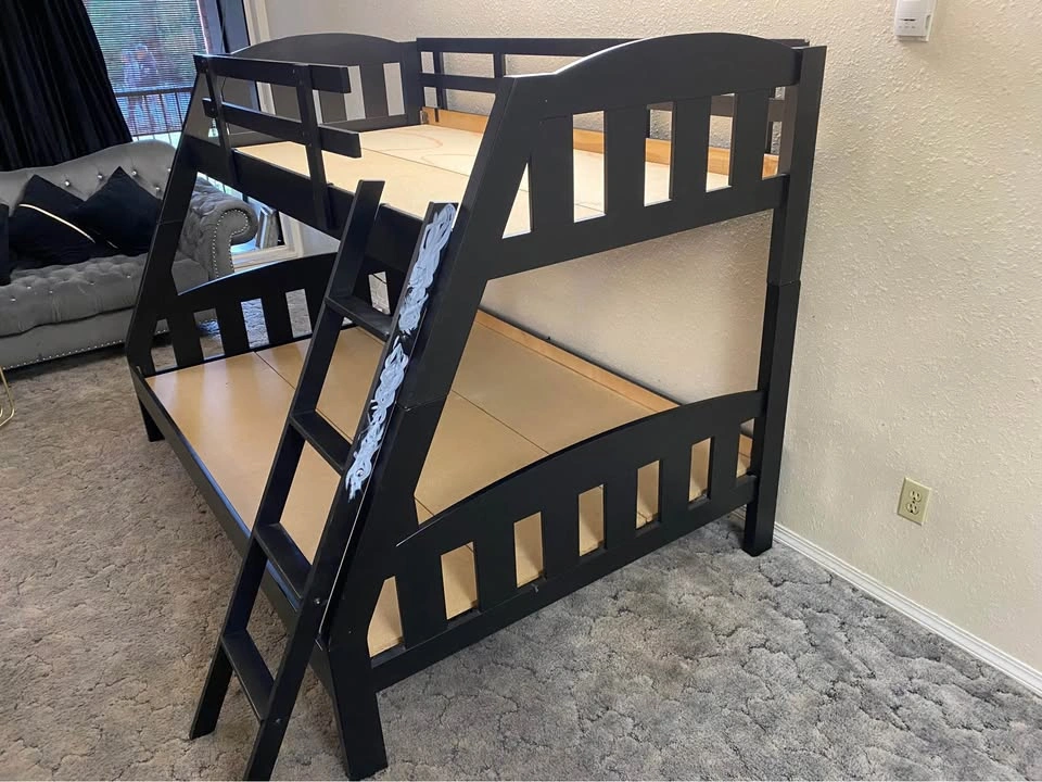 Solid wood Twin over double bunk bed - photo 3