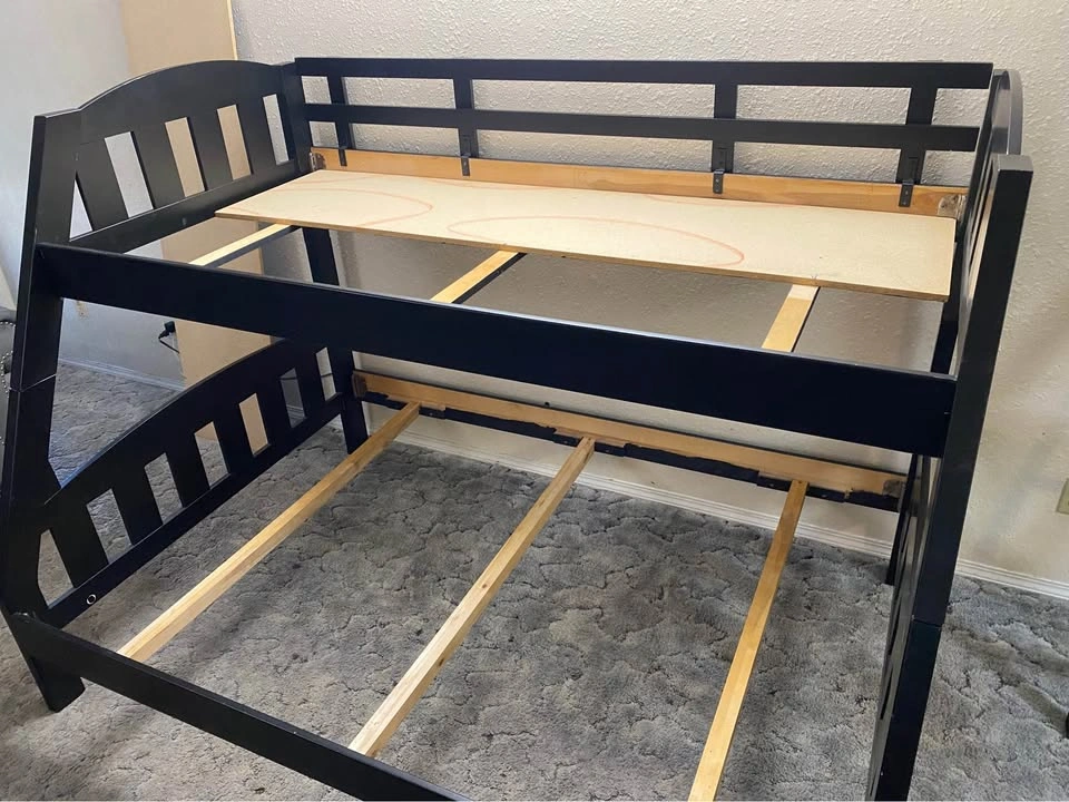 Solid wood Twin over double bunk bed - photo 4