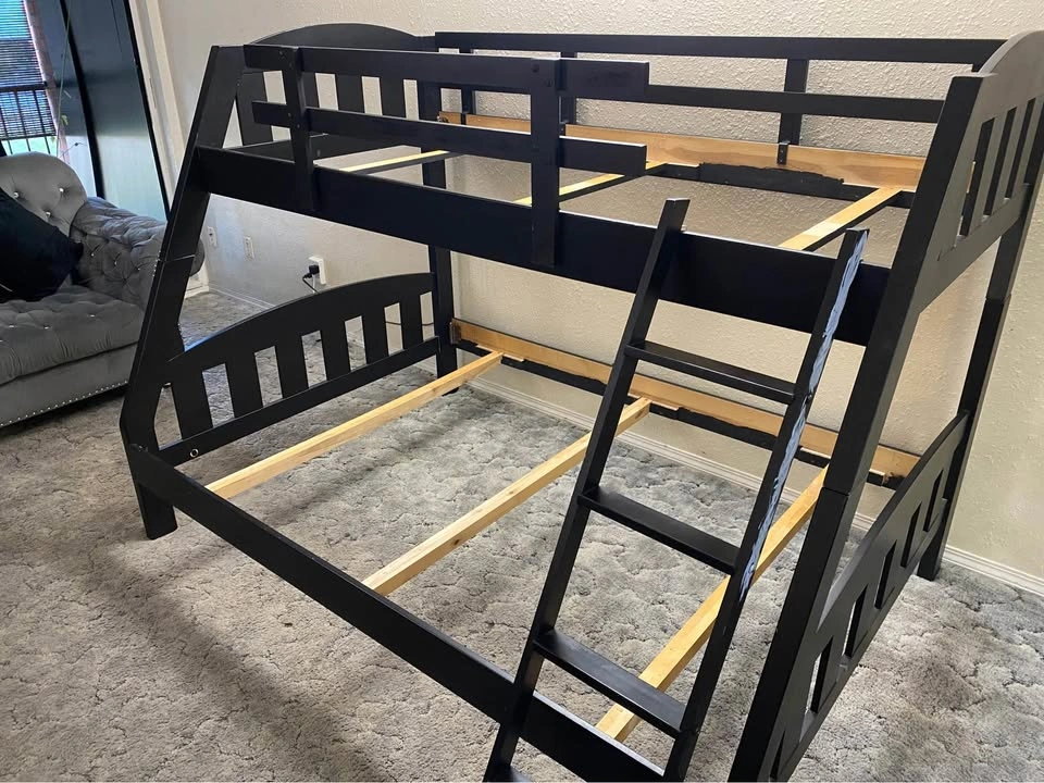 Solid wood Twin over double bunk bed - photo 5