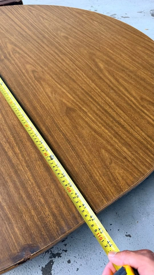 Round Wood Grain Laminate Dining Table - photo 2