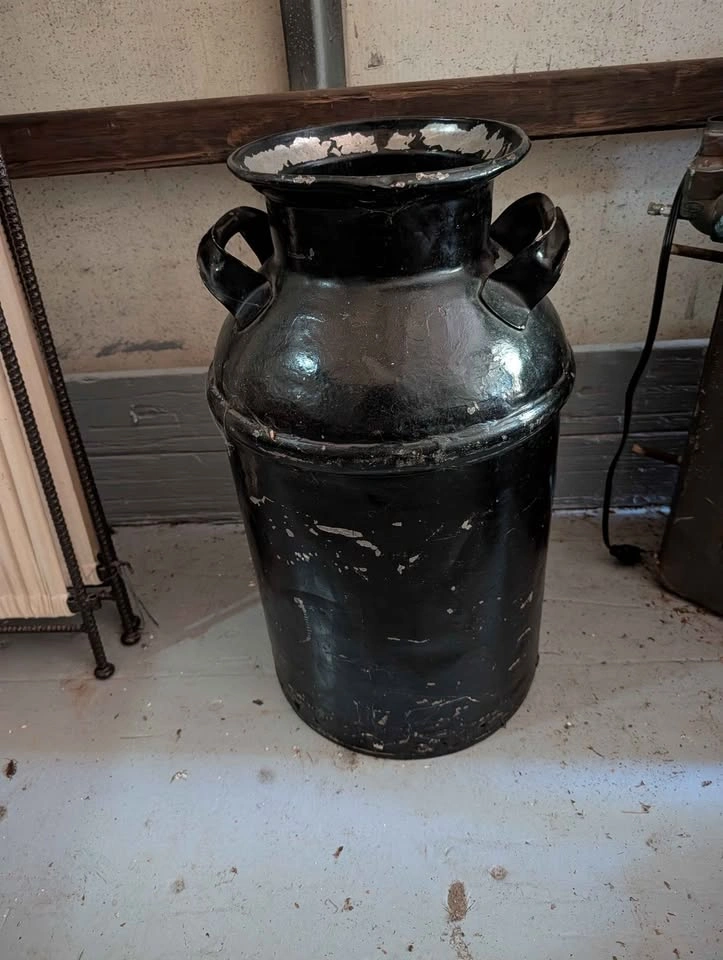 Antique Black Milk Can, Citizen's Dairy, Farmhouse Porch Decor - photo 2