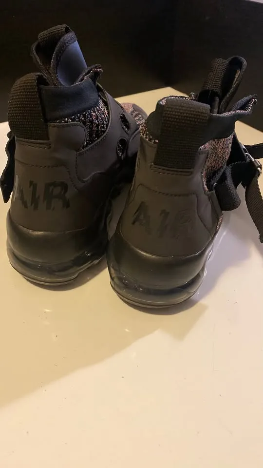 Nike Vapormax Premier Flyknit AO3241-003 Shoes Size 9.5 image indicator(8)