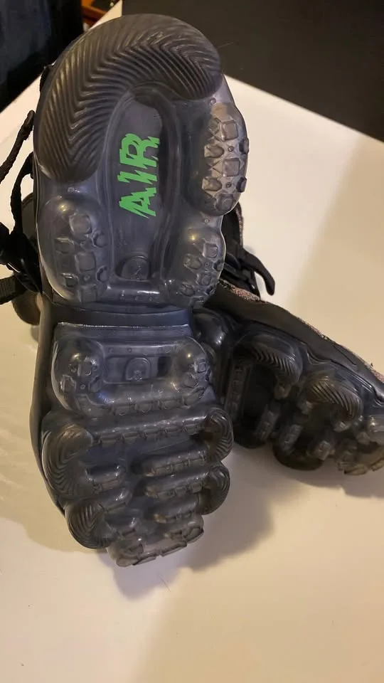 Nike Vapormax Premier Flyknit AO3241-003 Shoes Size 9.5 image indicator(5)