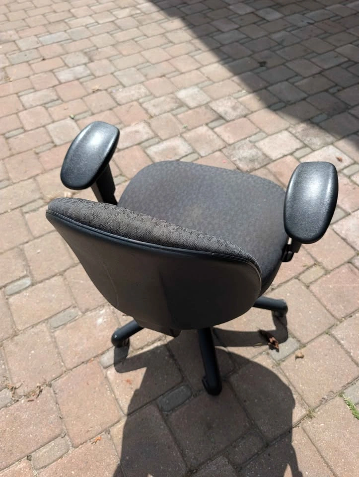 Office chair - photo 3