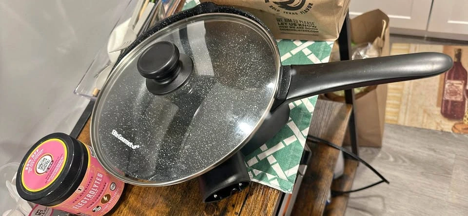 Elite Gourmet Electric Skillet with Glass Lid