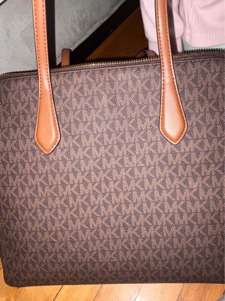 Michael Kors Purse - photo 2
