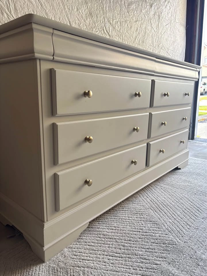Refinished Classic dresser + nightstand set - photo 2