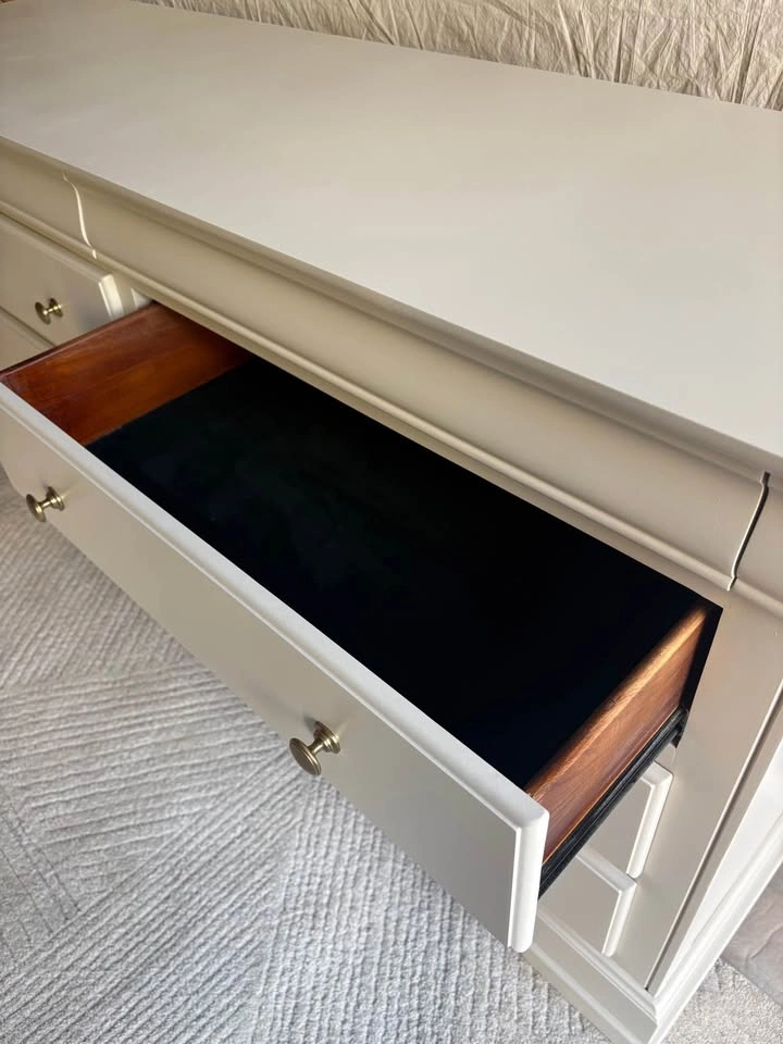 Refinished Classic dresser + nightstand set - photo 5