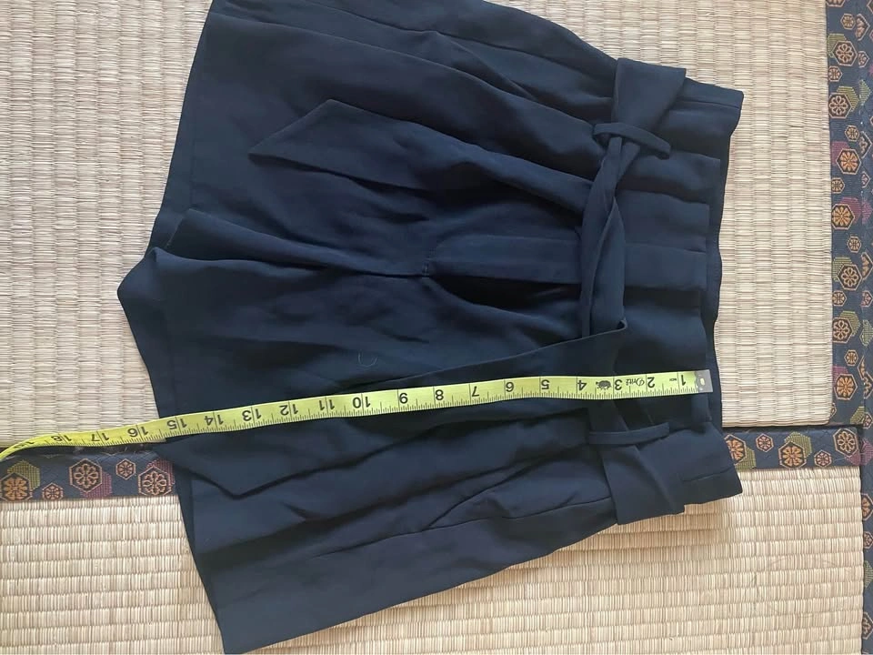 Babaton Black Tie-Waist Shorts Aritzia Small Size 2 - photo 4