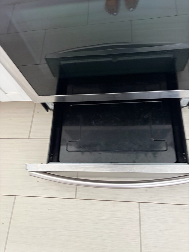 Samsung Slide-In Gas Range -for parts or repair - photo 3