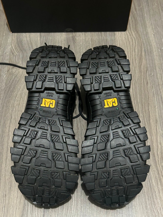 Brand New CAT Invader Mecha CSA Work Shoes 10.5 - photo 4