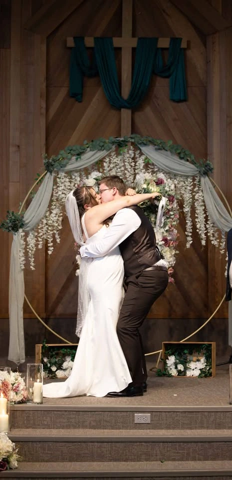 Celebrate It Gold Metal Round Arch - photo 4