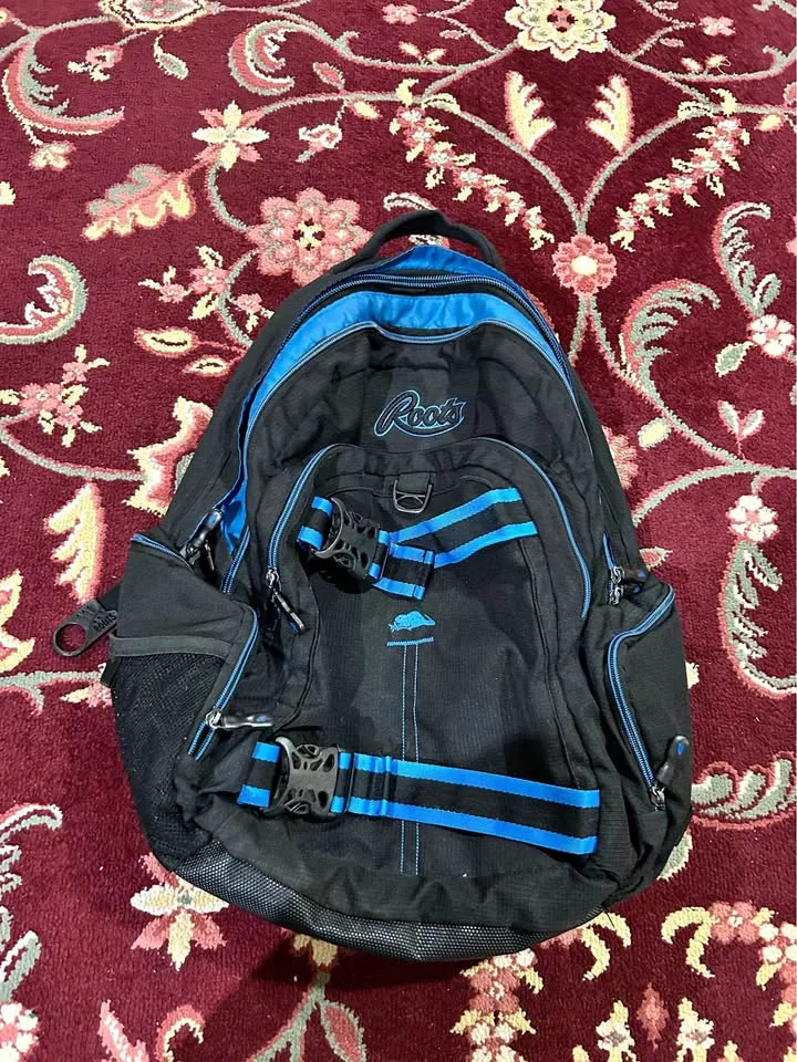 Roots Backpack – Blue/Black (Purchased from Costco) 🎒 thumbnail