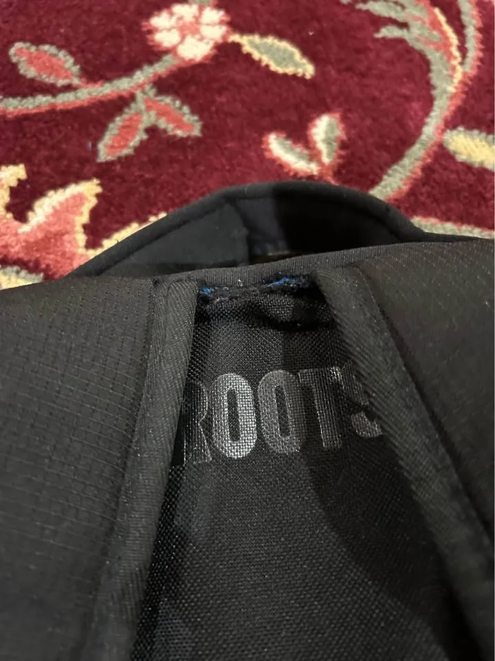 Roots Backpack – Blue/Black (Purchased from Costco) 🎒 image indicator(2)