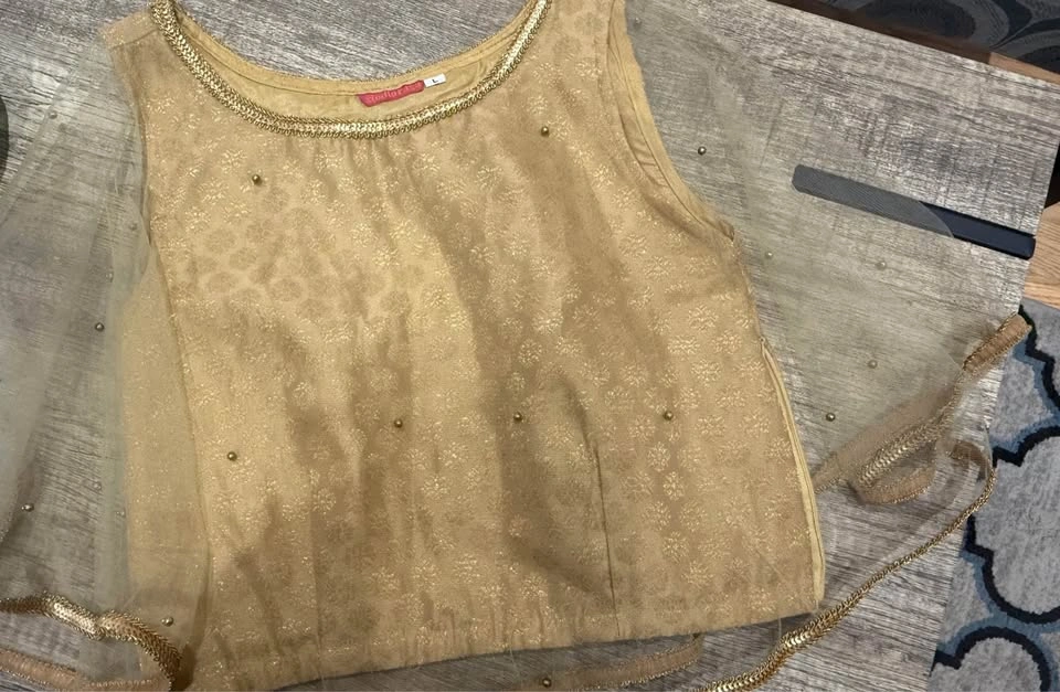 Gold Cape Blouse Size L Youth/kids - photo 3