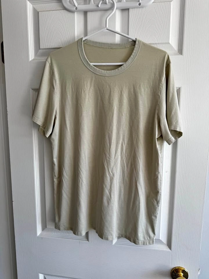 Lululemon Men’s Fundamental T-Shirt - Sz M