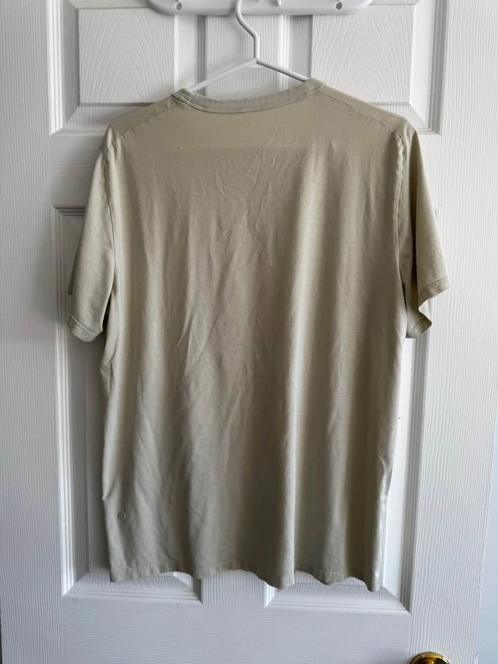 Lululemon Men’s Fundamental T-Shirt - Sz M - photo 2