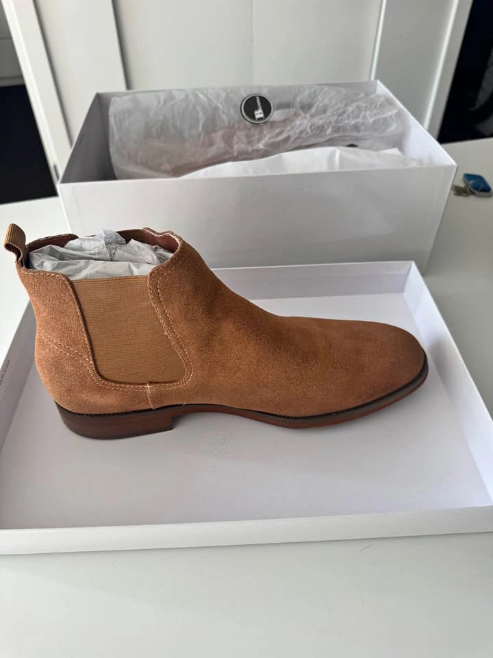 Brown’s Men’s Shoes - BNIB Size: 8
