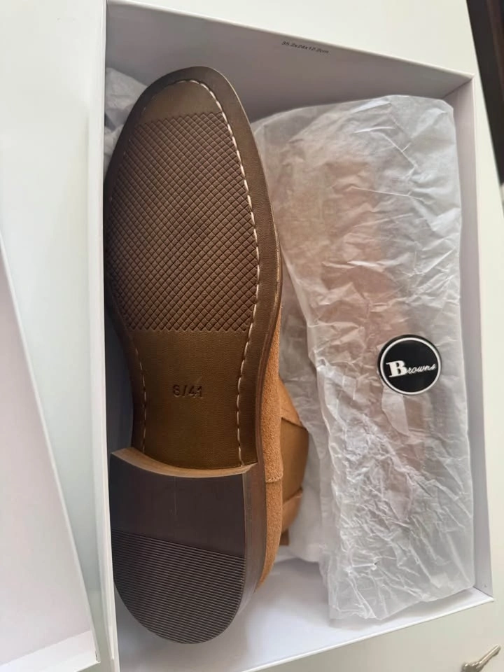Brown’s Men’s Shoes - BNIB Size: 8 - photo 3