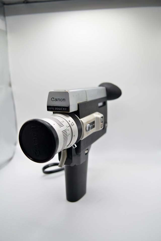 Canon Auto Zoom 518 – Super 8 Film Camera With Case