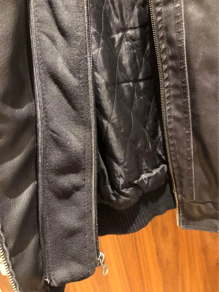 Men’s Guess Leather w/ Detachable Hoodie Jacket Sz M - photo 3