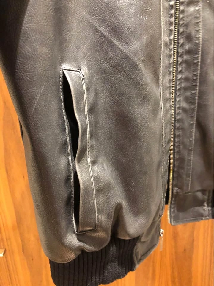 Men’s Guess Leather w/ Detachable Hoodie Jacket Sz M - photo 4