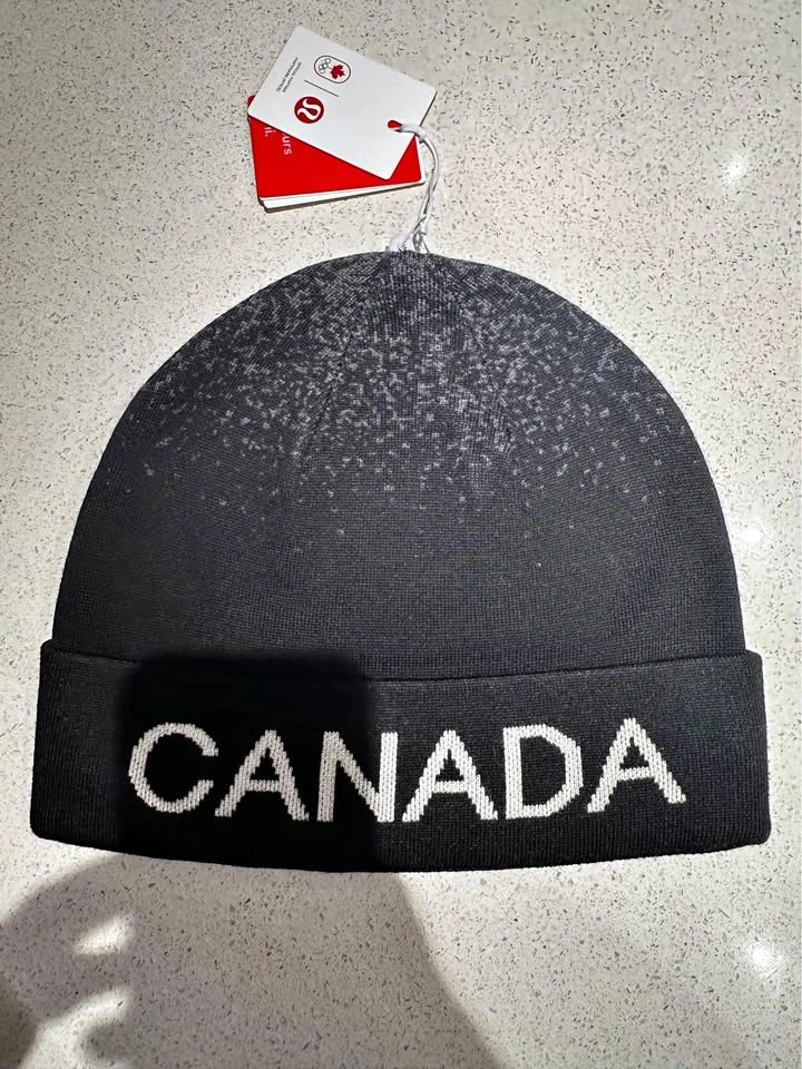 Wool-Blended Reversible Beanie *BNWT*