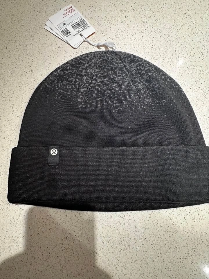 Wool-Blended Reversible Beanie *BNWT* - photo 5