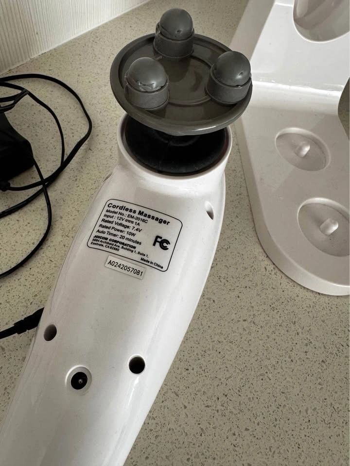 RENPHO Rechargeable Hand Held Massager, Cordless - Like New - photo 3