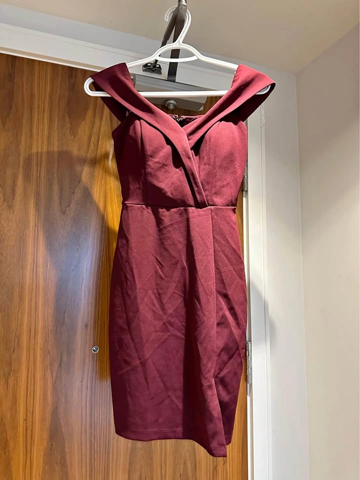 Women’s Burgundy Dress