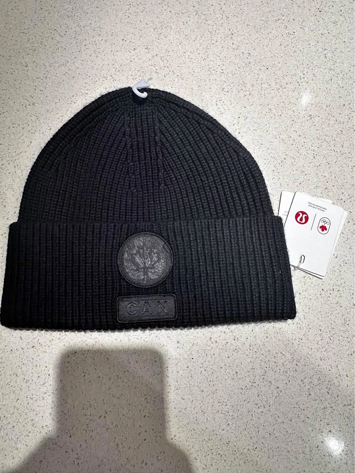 Ribbed Merino Wool-Blend Knit Beanie *BNWT*