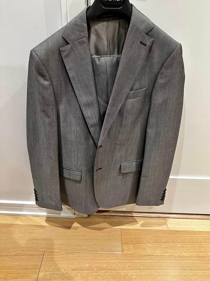 Zara Men’s Slim Fit Grey Suit - Worn once