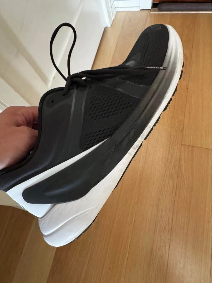 Women’s Lululemon Blissfeel Running Shoes - Sz 10.5 - photo 3