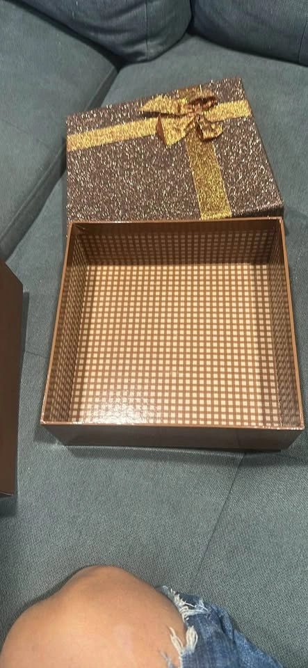 Set of 3 Glitter Christmas Gift Boxes – Gold & Bronze 🎁 - photo 3