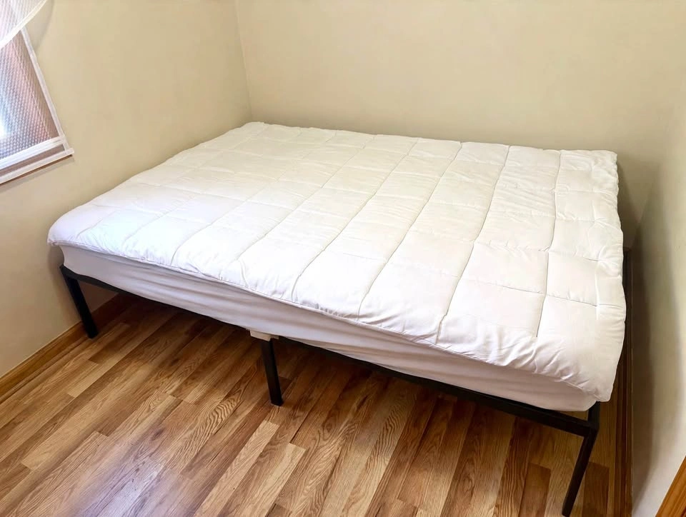 14" Full Metal Bed Frame - Must Go Before Oct 24 - photo 5