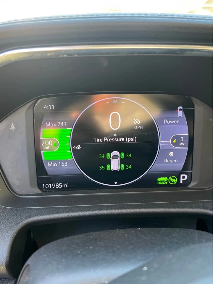 2023 Chevrolet Bolt EUV · 2LT Hatchback 4D - photo 5
