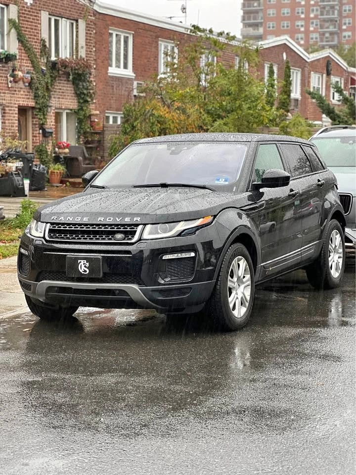 2018 Land Rover Range Rover Evoque SE Premium