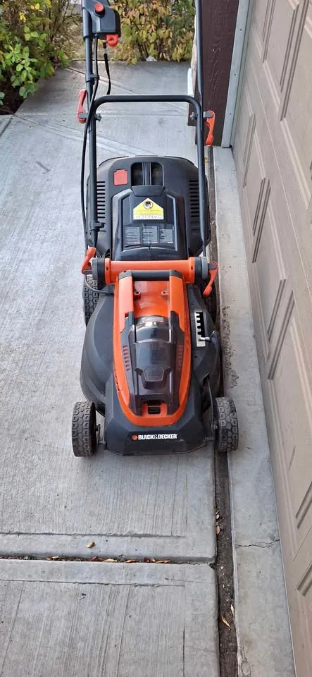 BLACK+DECKER 40V MAX Cordless Lawn Mower