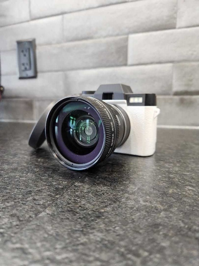 4K Digital Vlogging Camera - Compact Flip Screen