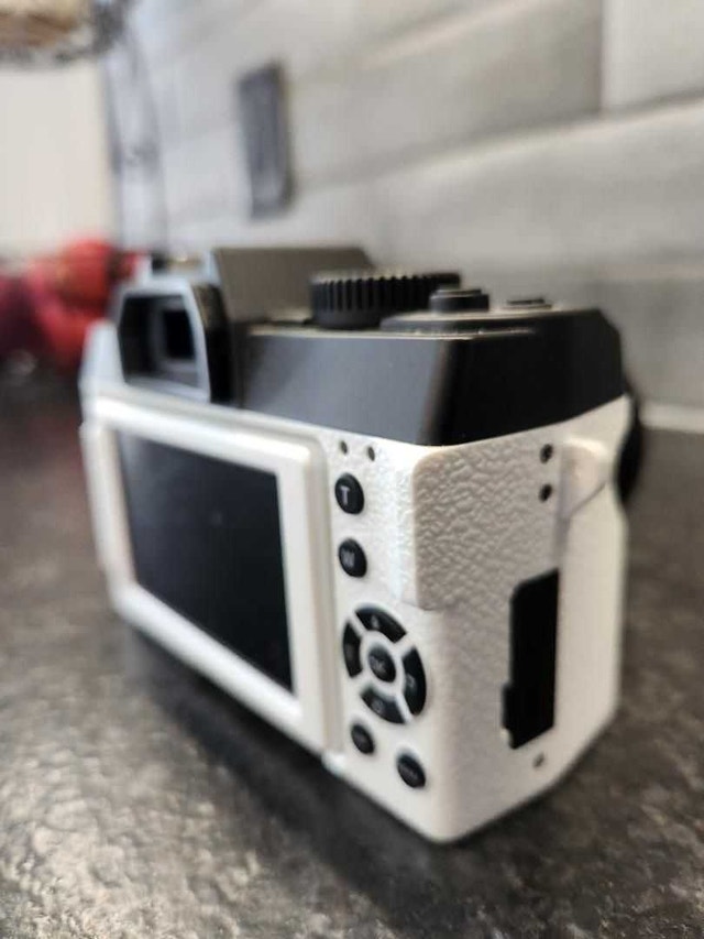 4K Digital Vlogging Camera - Compact Flip Screen - photo 4