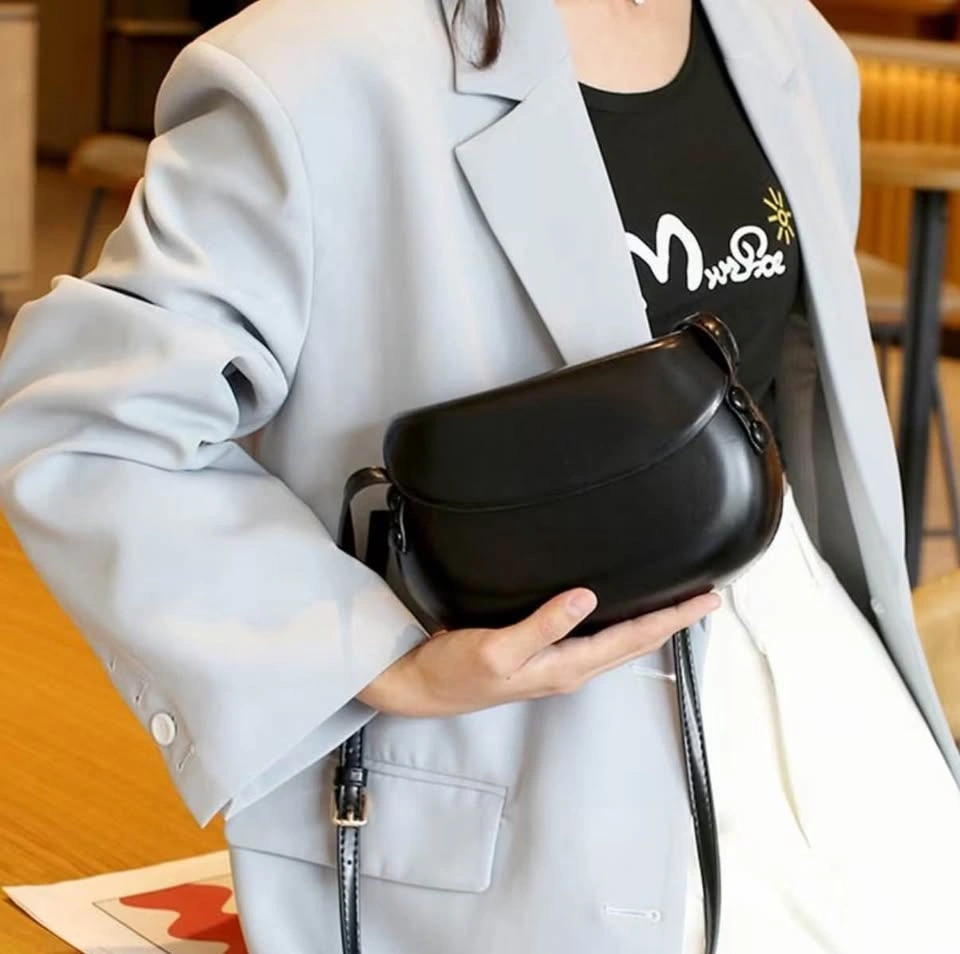 Mini cross bag in Black - photo 2
